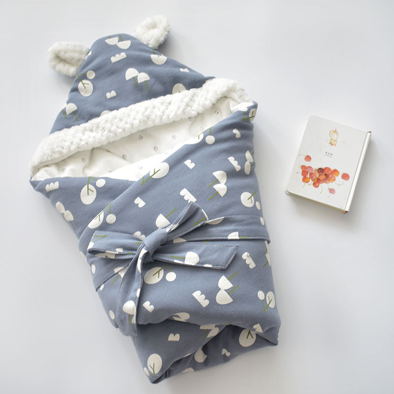Extra soft cotton baby quilt blanket, designed for ultimate coziness and warmth. Lightweight, breathable, and perfect for newborns and toddlers